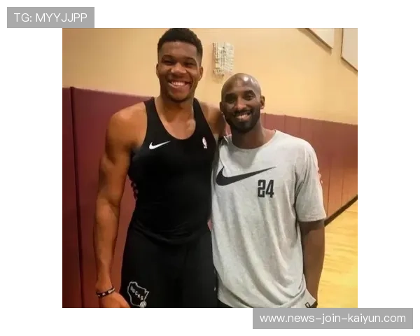 字母哥赛后为记者留出时间耐心采访，谦逊品格再次被赞