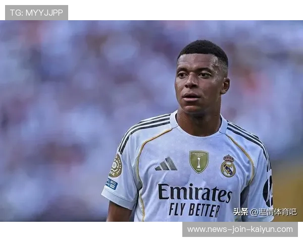 球员在欧冠赛后与家人共享胜利时刻成为温情镜头，欧冠足球运动员